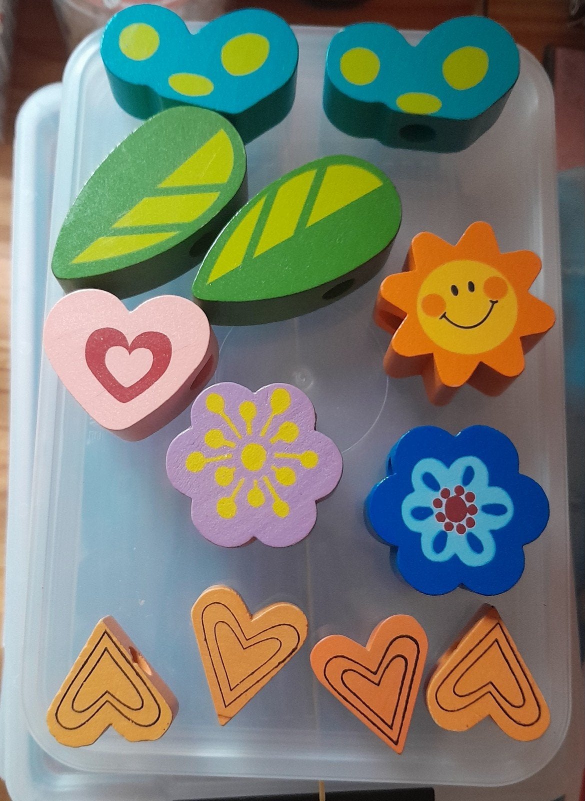 Gratis grote houten kinderkralen en andere decoraties, Hobby en Vrije tijd, Ophalen of Verzenden, Gebruikt, Kraal