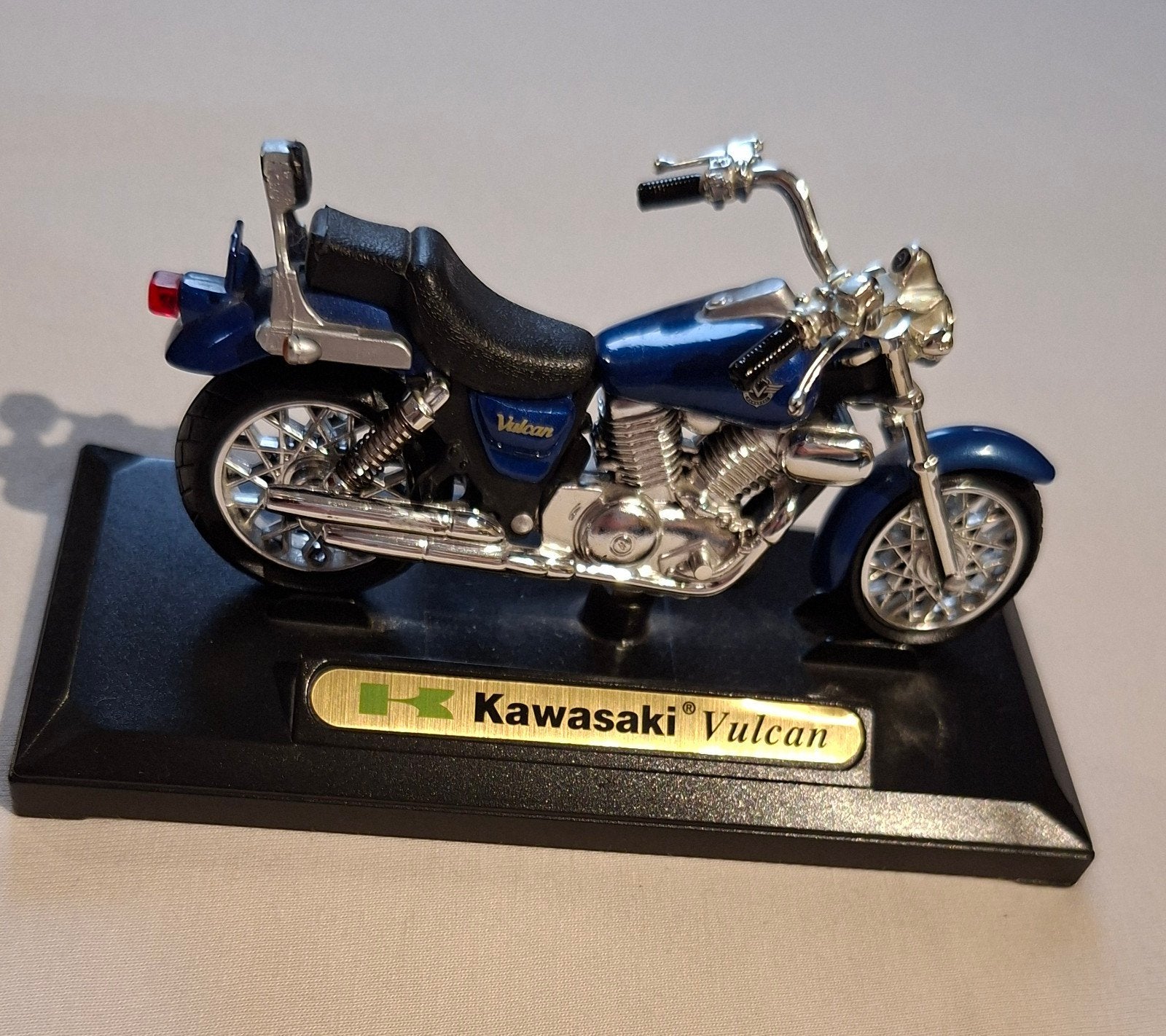 Set van 2 motormodellen: Honda 2002 Gold Wing & Kawasaki Vul, Hobby en Vrije tijd, Ophalen of Verzenden, Overige merken