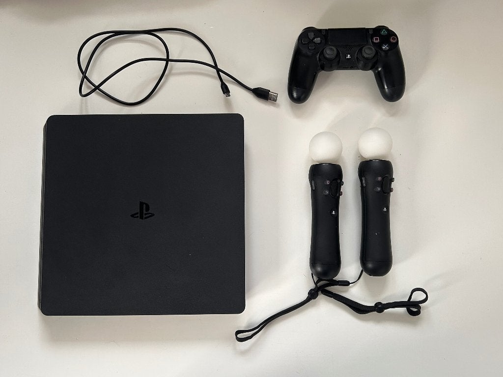 PS4 Slim met Just Dance 22, 2 Move-controllers & FIFA-games, Ophalen of Verzenden, Met 1 controller, Met games, Slim