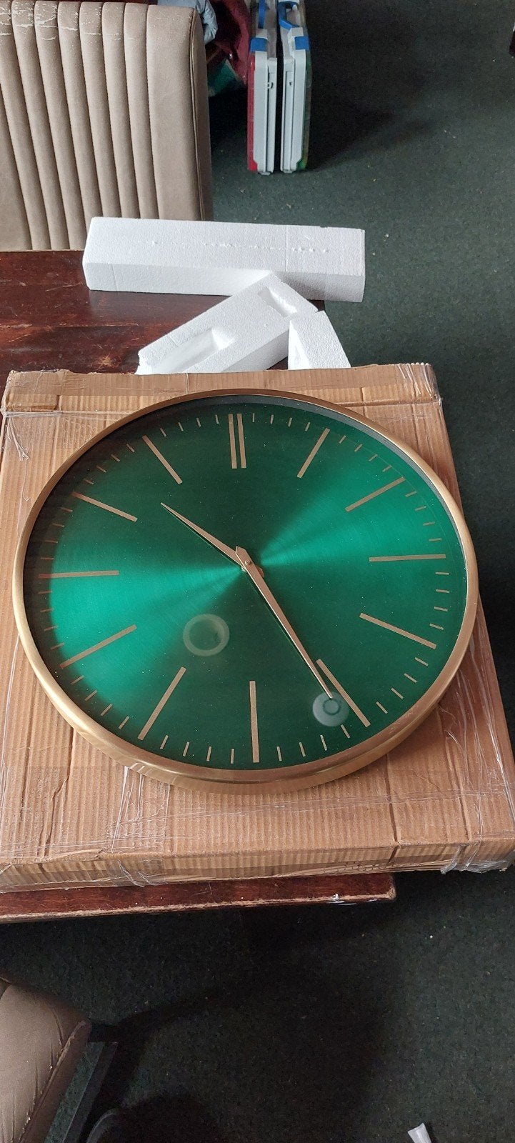 Nieuwe Wandklok 45 cm Doorsnee - Groen/Goud, Ophalen of Verzenden