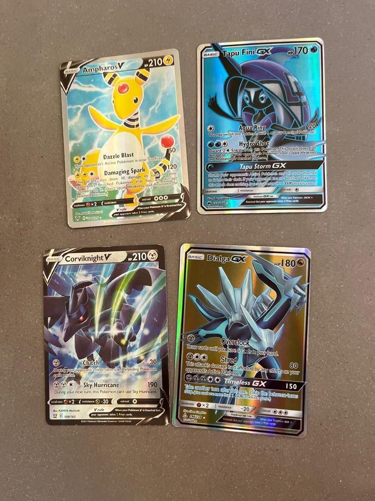 4 Glimmende Pokémon kaarten in sleeve, Ophalen of Verzenden, Zo goed als nieuw, Meerdere kaarten, Foil