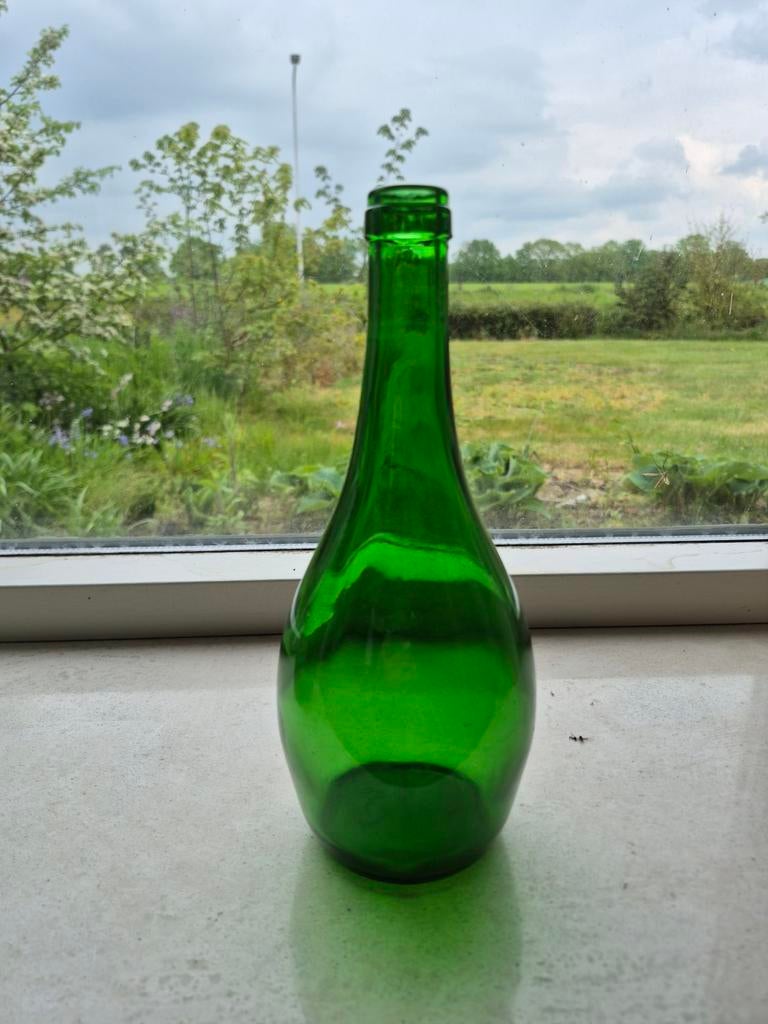 Groene glazen fles - Decoratieve vaas, Ophalen of Verzenden