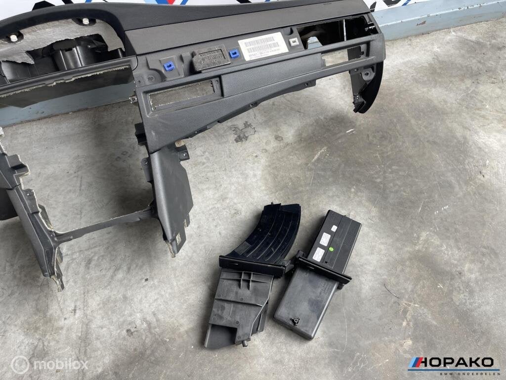Dashboard met bekerhouders BMW 5 serie E60 E61 - start stop, Gebruikt, Einsteinlaan 5 rijswijk, Bmw, Ophalen of Verzenden