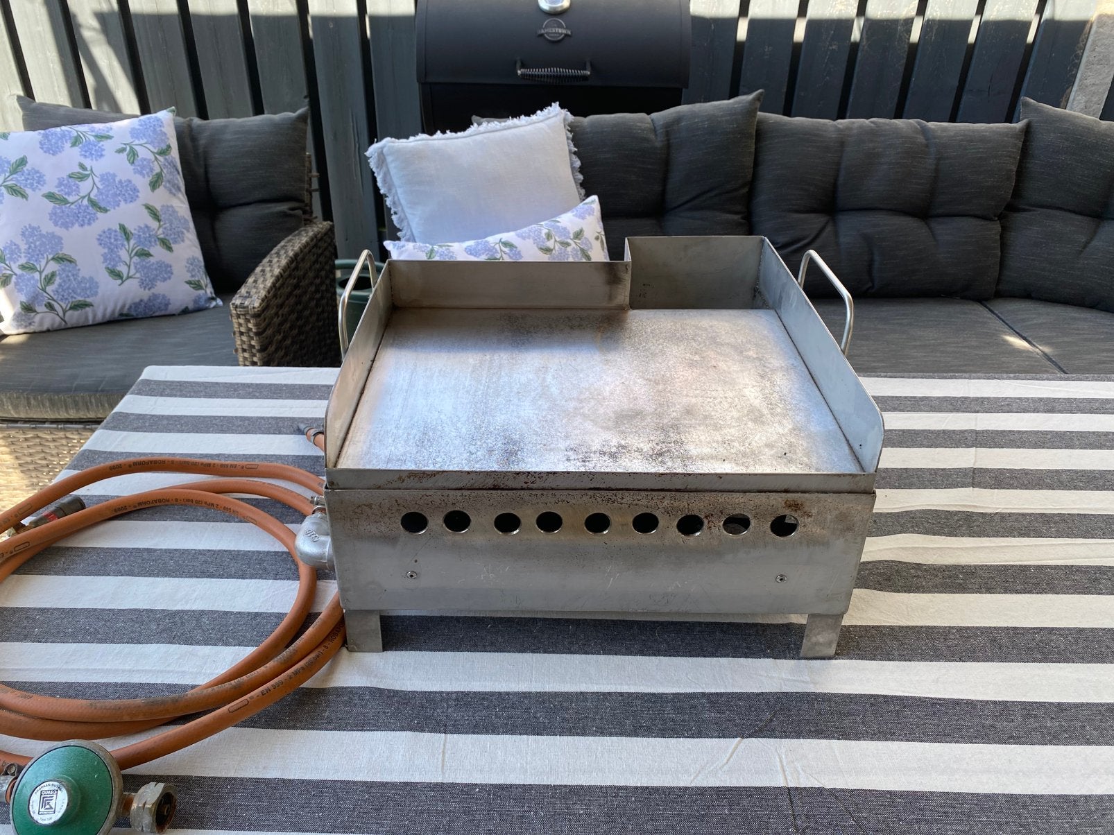 Grillplaat/ bbq, Caravans en Kamperen, Ophalen, Gebruikt