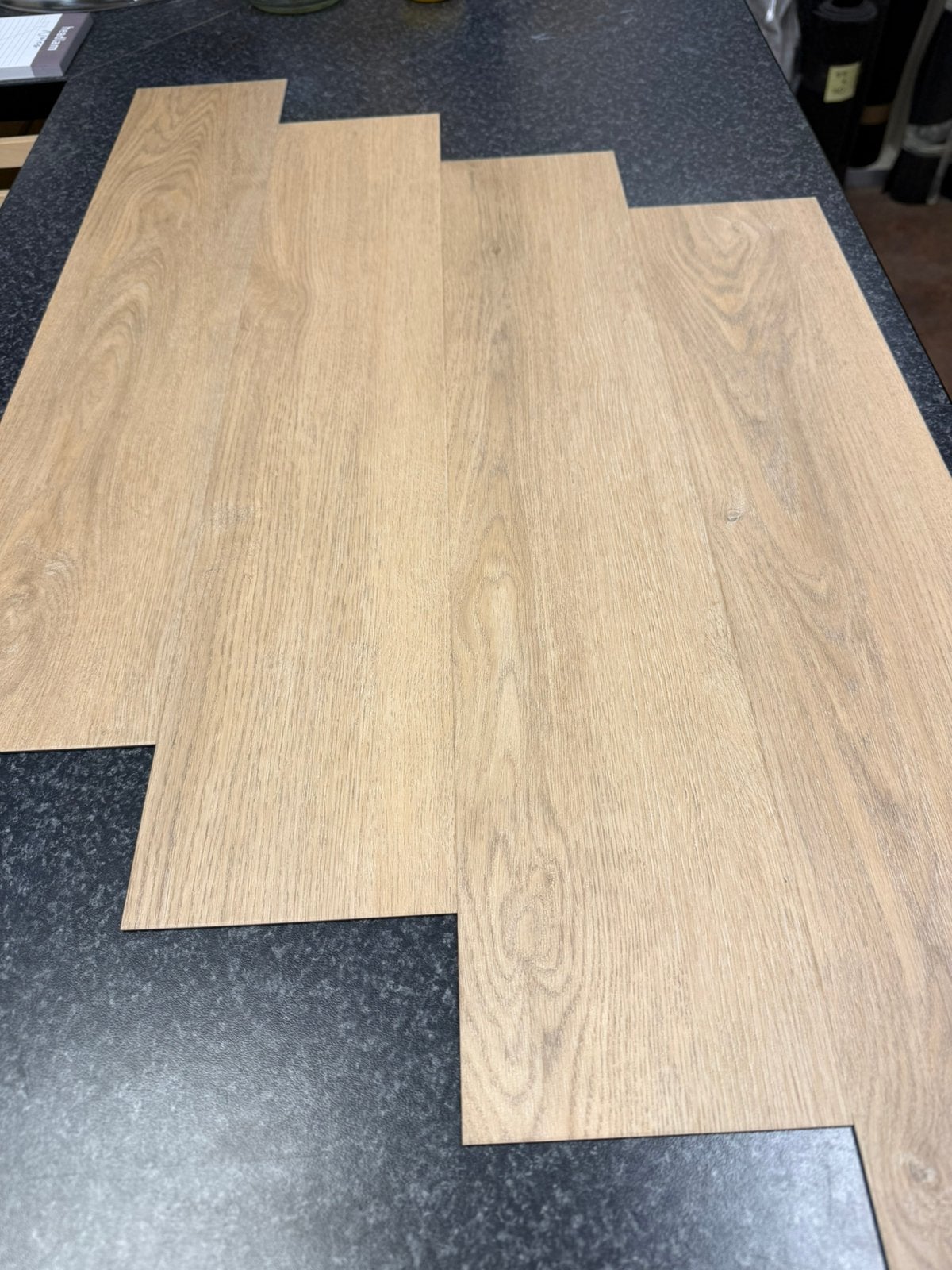 9.52 MTR/2 PLAK PVC WANDJE TOONBANK TAFEL, Ophalen, Nieuw, Beige, 5 tot 10 m²