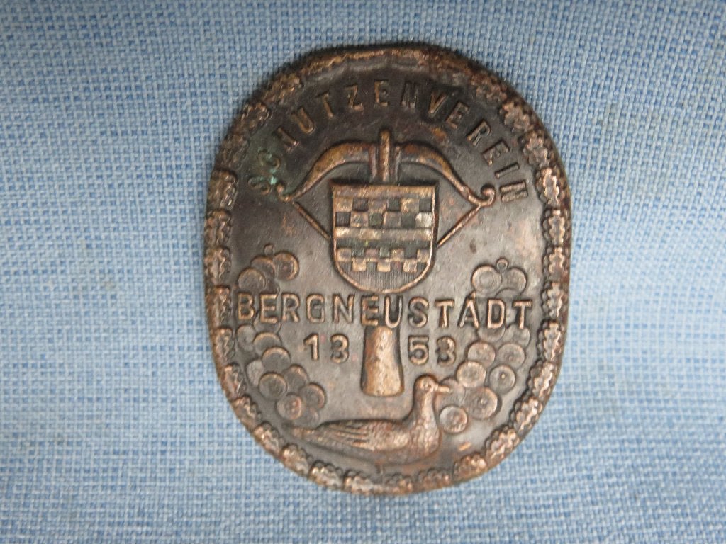 Antiek schutters gilde / vereniging embleem in koper, Ophalen of Verzenden, Koper