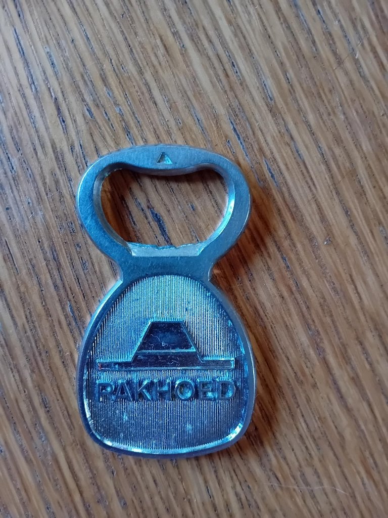 Pakhoed flesopener vernikkeld zilverkleurig 7cm, Ophalen of Verzenden, Gebruikt