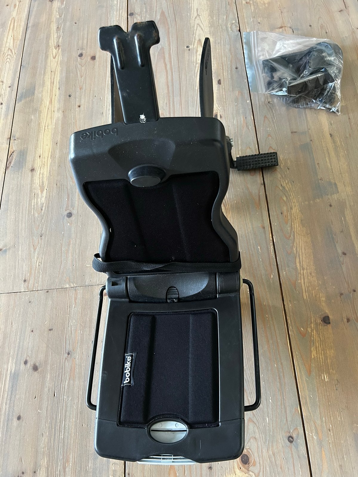 Bobike Junior achterzitje met buismontage adapter, Ophalen, Achterzitje, 22 t/m 36 kg, Gebruikt