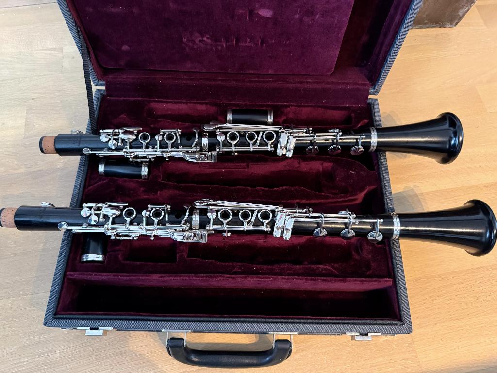 Uebel Bes & A klarinet, Gebruikt, Met koffer, Hout, Ophalen