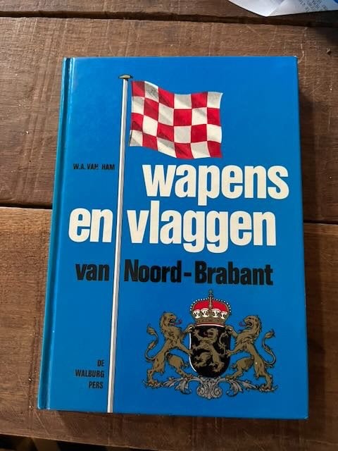 Vlaggen en vaandels van  Noord Brabant, Boeken, Ophalen of Verzenden, Zo goed als nieuw