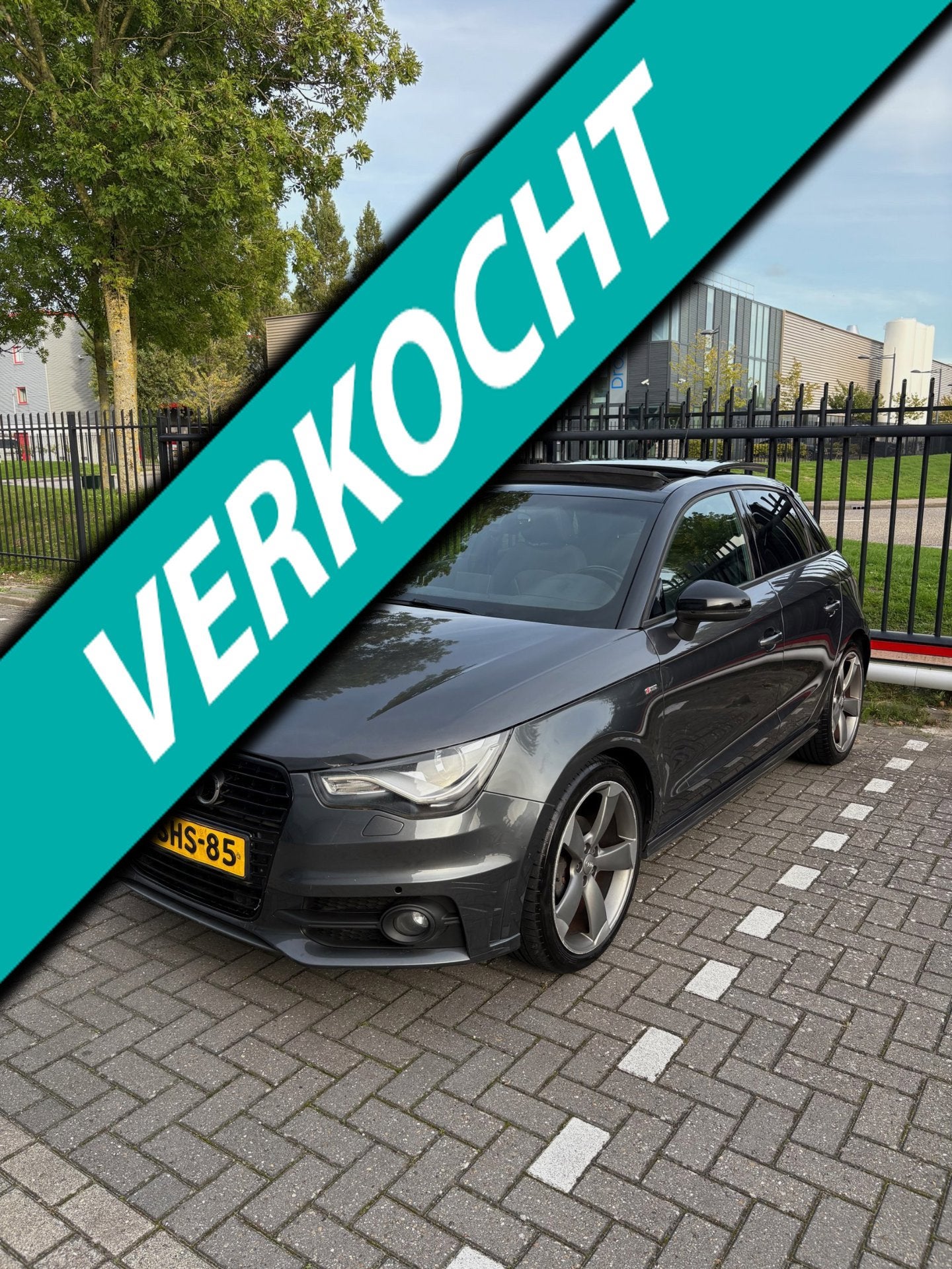 Audi A1 Sportback 1.6 TDI Pro Line S - Automaat - Pano, Auto's, Zwart, 4 cilinders, 4 stoelen, 125 €/maand