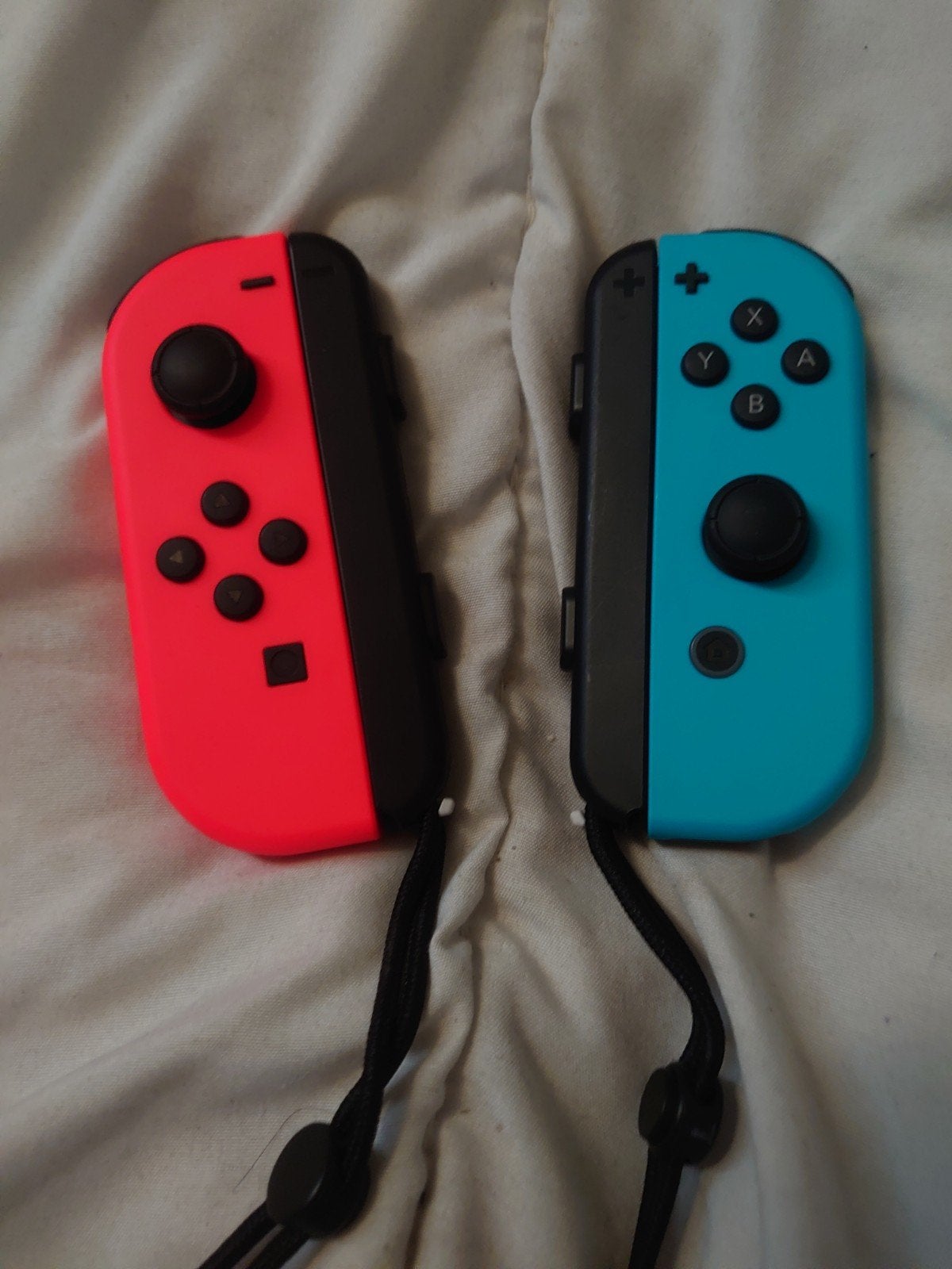 Nintendo Switch Joy-Cons (Rood & Blauw), Ophalen of Verzenden, Zo goed als nieuw, Met 2 controllers, Switch Original