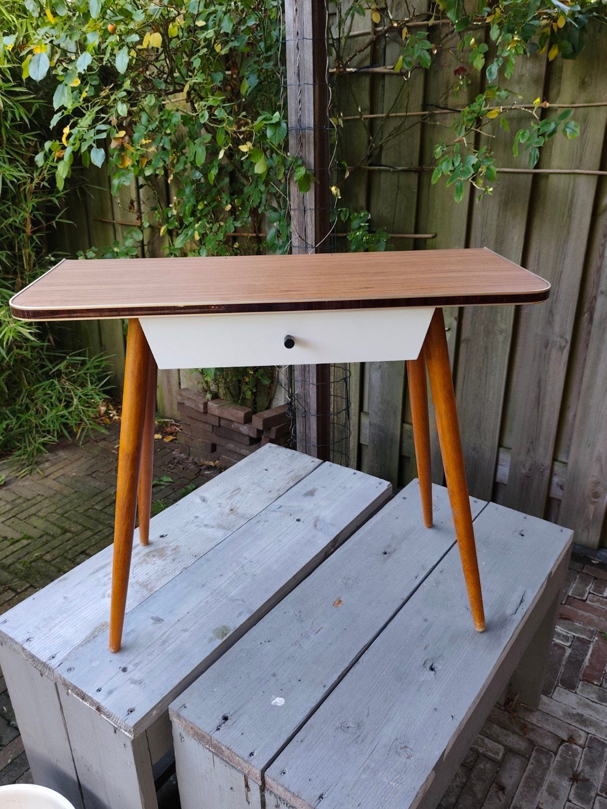 Vintage bijzettafel met lade - Jaren '60 design, Ophalen