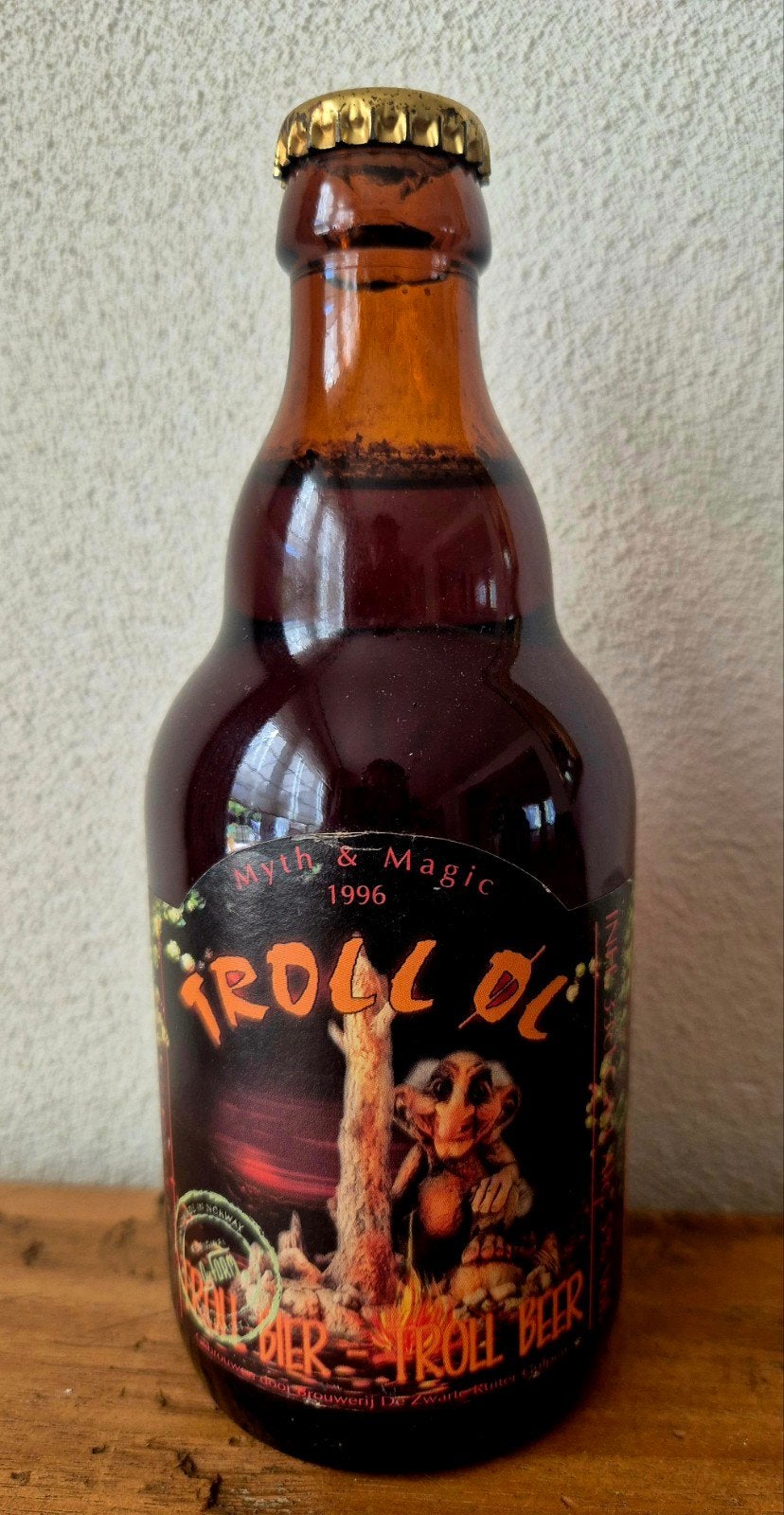 1996 fles Troll Øl Troll Bier limited edition primeurbier, Verzamelen, Ophalen of Verzenden, Zo goed als nieuw, Flesje(s), Overige merken
