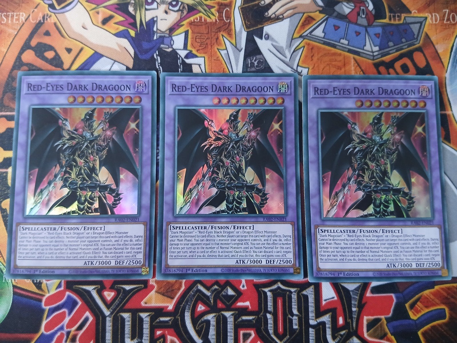 Red-Eyes Dark Dragoon - Super Rare RA02 Playset - Yu-Gi-Oh, Ophalen of Verzenden, Zo goed als nieuw, Foil