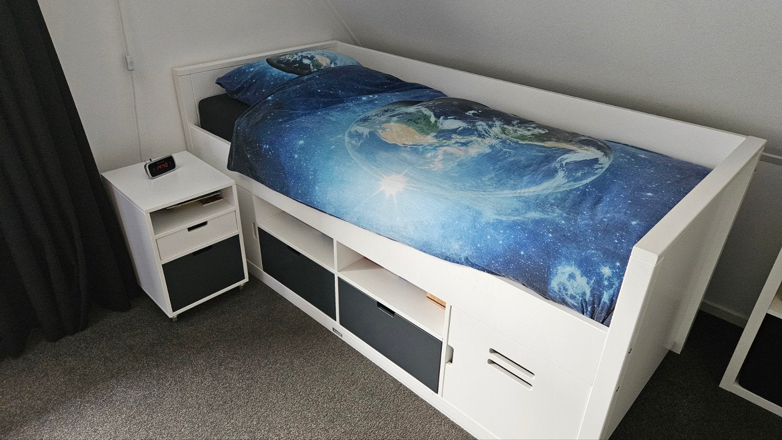 Bopita kinderslaapkamer: Bed, Nachtkastje, Kast, Ophalen, Gebruikt, Jongetje of Meisje