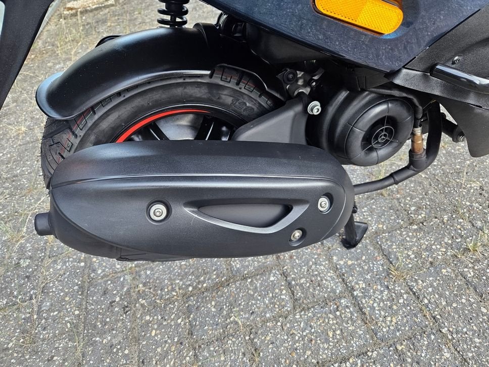 Foto 19 van PIAGGIO ZIP 50 4T E4 BROM 2020 DIAMOND BLEU 7070KM + OPTIES