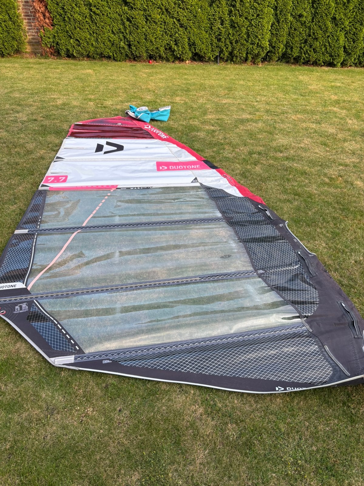 Duotone Warp 2019 windsurfzel 7.7, Ophalen, Met draagtas, 6.5 m² tot 8 m², Zo goed als nieuw