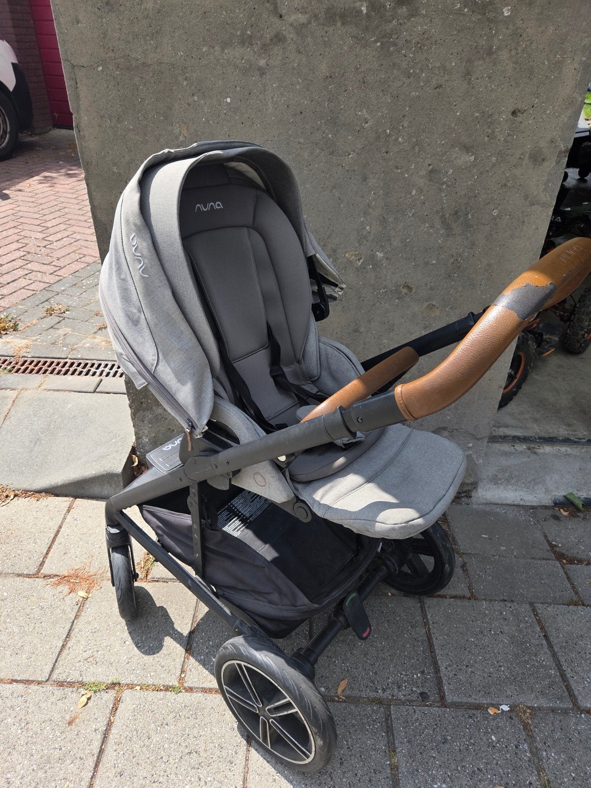 Nuna Mixx Next kinderwagen grijs (gebruikt), Kinderen en Baby's, Kinderwagens en Combinaties, Gebruikt, Verstelbare duwstang, Ophalen