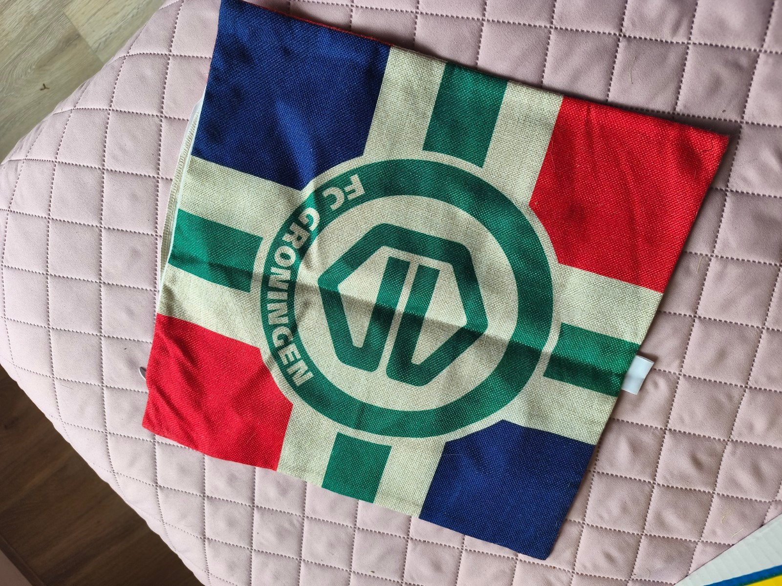 Nieuwe FC Groningen Kussenhoes 40x40 cm, Huis en Inrichting, Met print, Meerkleurig, Nieuw, Ophalen of Verzenden