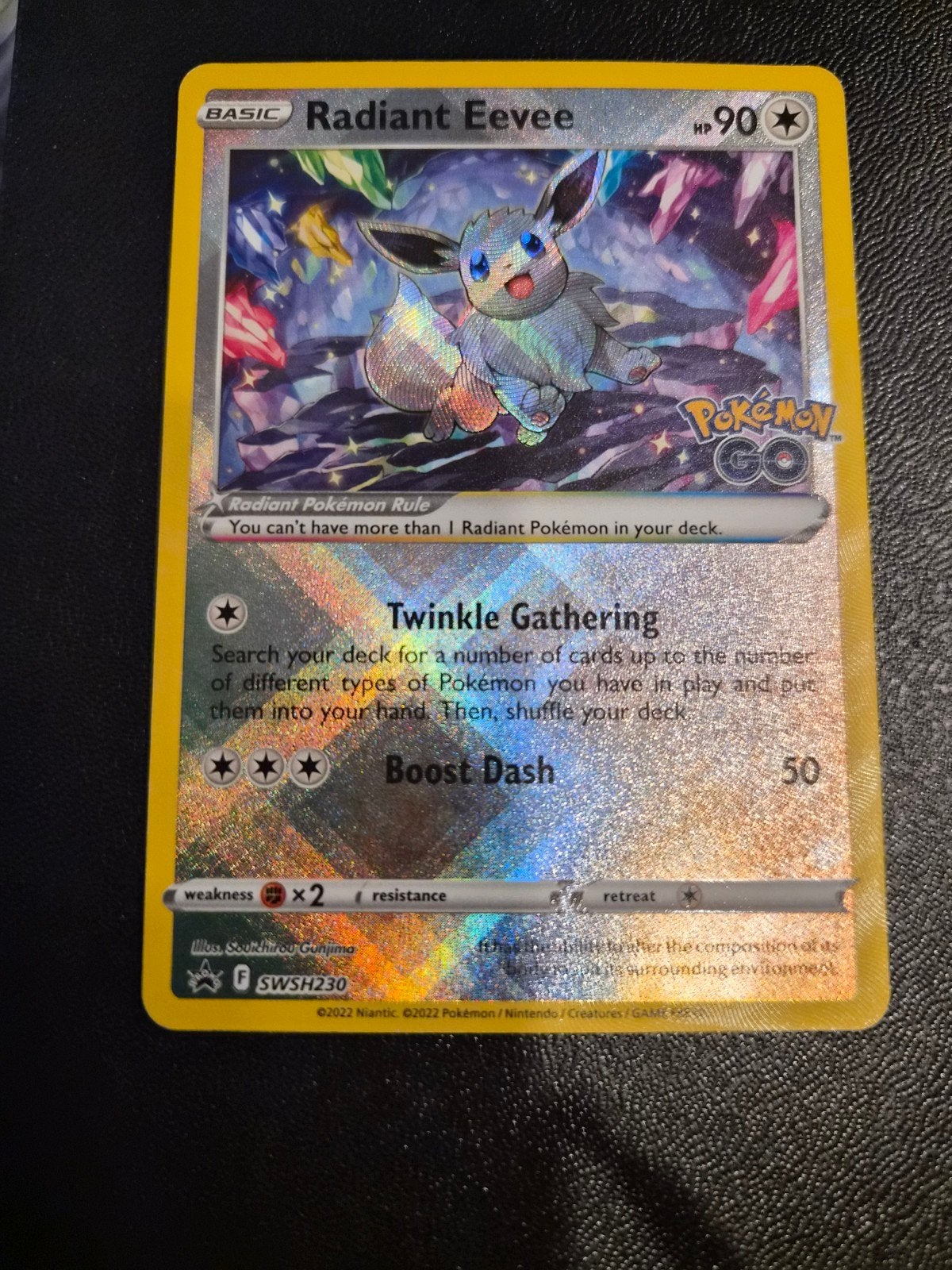 Radiant Eevee Pokémon GO SWSH230 Promo Kaart, Hobby en Vrije tijd, Verzamelkaartspellen | Pokémon, Ophalen of Verzenden, Zo goed als nieuw
