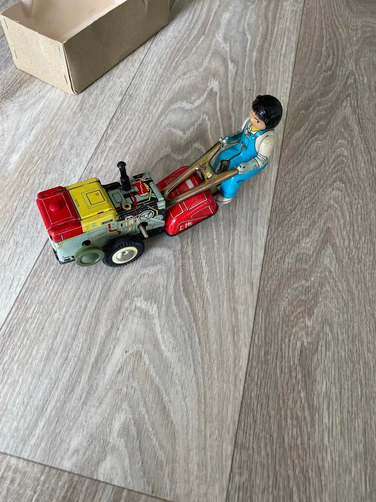 Vintage Opwindbare Clockwork Tractor met Bestuurder, Verzamelen, Speelgoed, Zo goed als nieuw, Ophalen