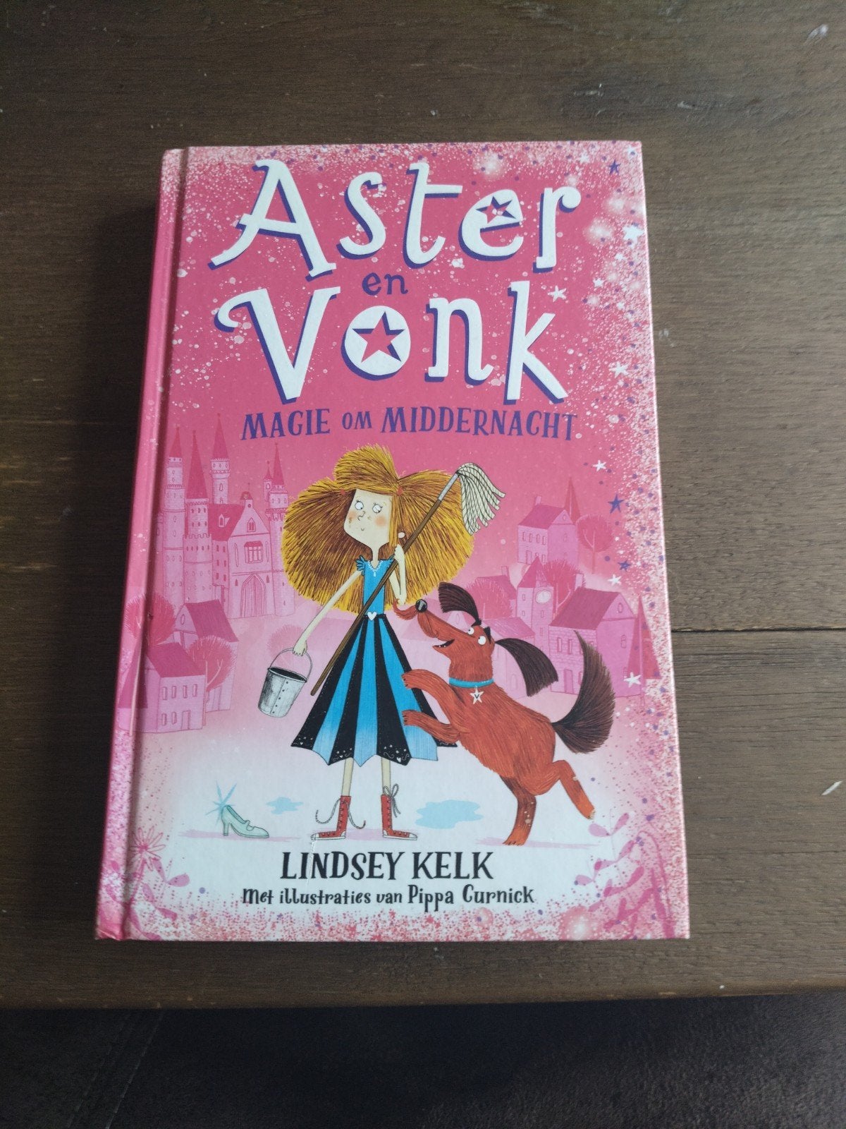 Lindsey Kelk - Aster en Vonk, Ophalen, Fictie algemeen, Zo goed als nieuw, Lindsey Kelk