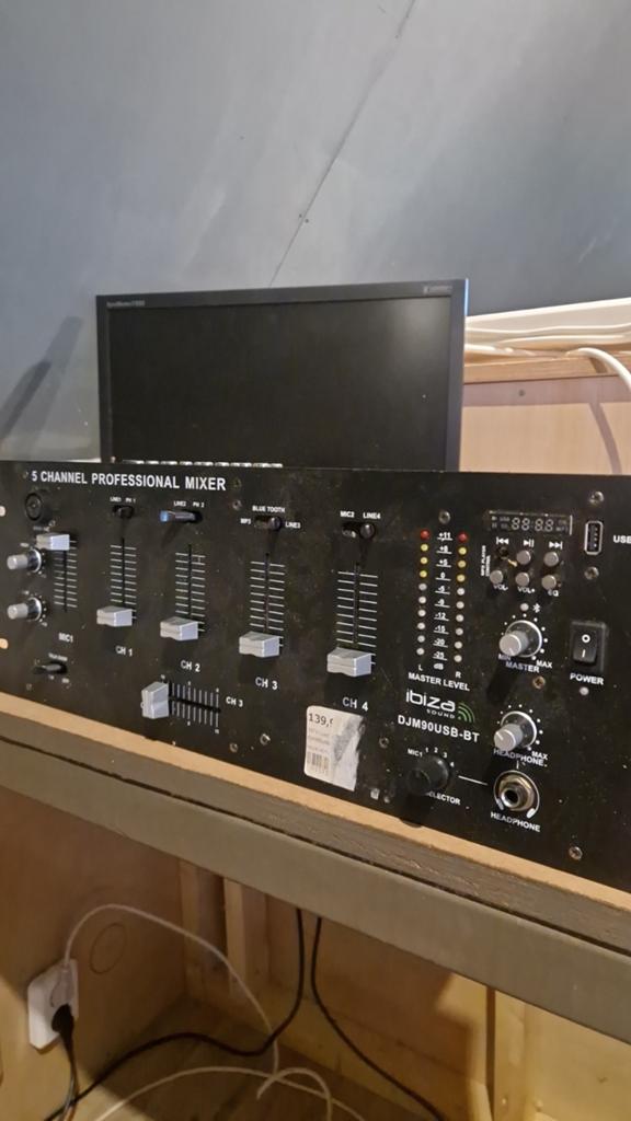 Mengpaneel en versterker, Muziek en Instrumenten, Mengpanelen, Ophalen of Verzenden