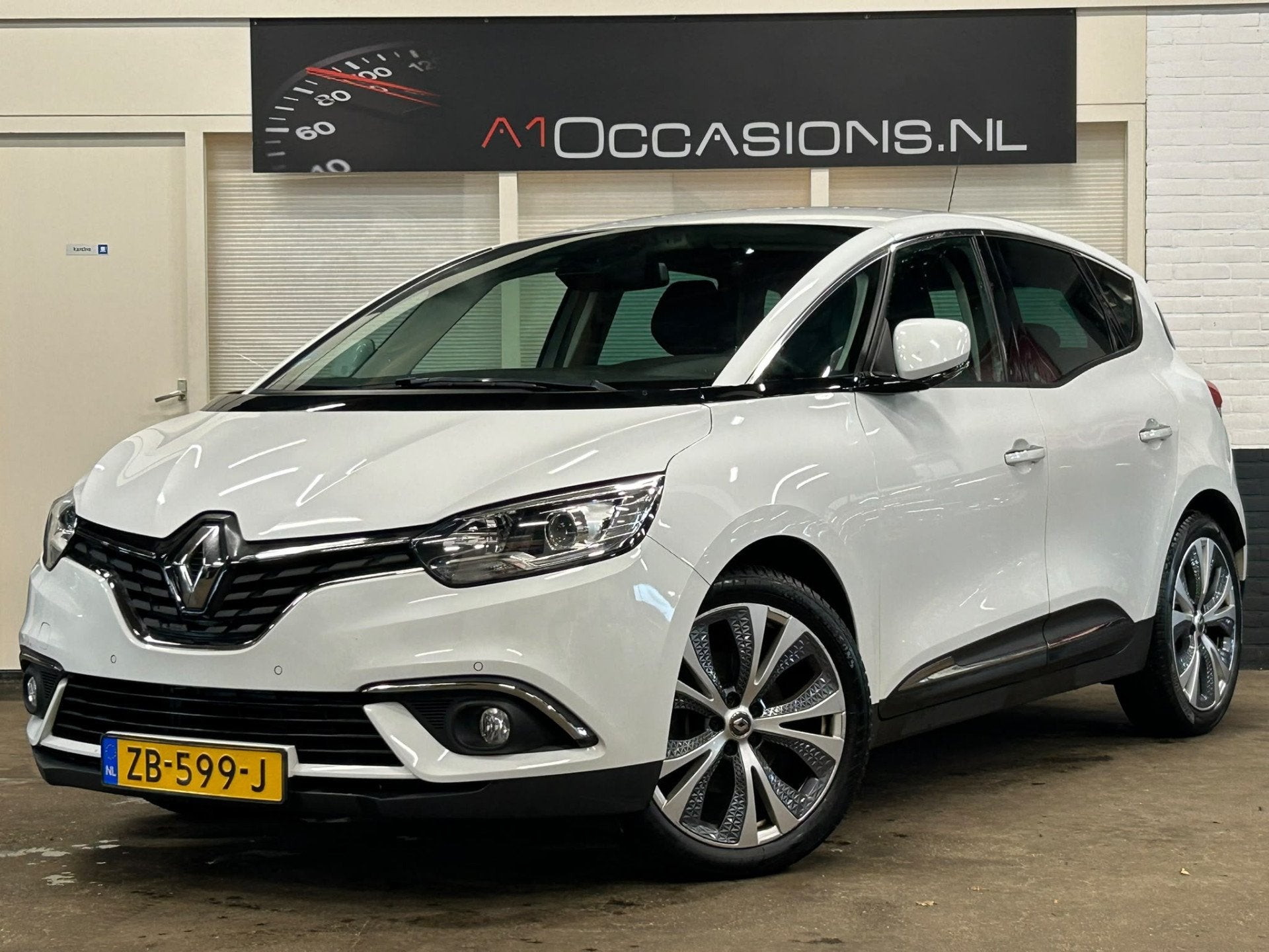 Renault Scénic 1.3 TCe Intens (bj 2019), Auto's, Voorwielaandrijving, 745 kg, Euro 6, 4 cilinders
