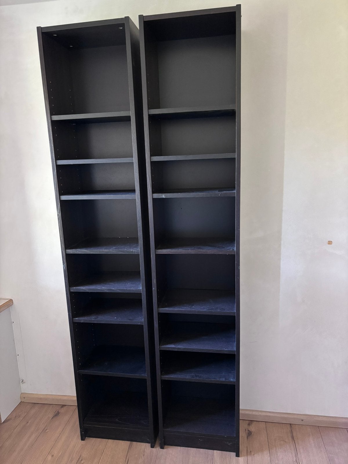 Twee zwarte boekenkasten van IKEA, Huis en Inrichting, Ophalen, Met plank(en), Gebruikt, 200 cm of meer