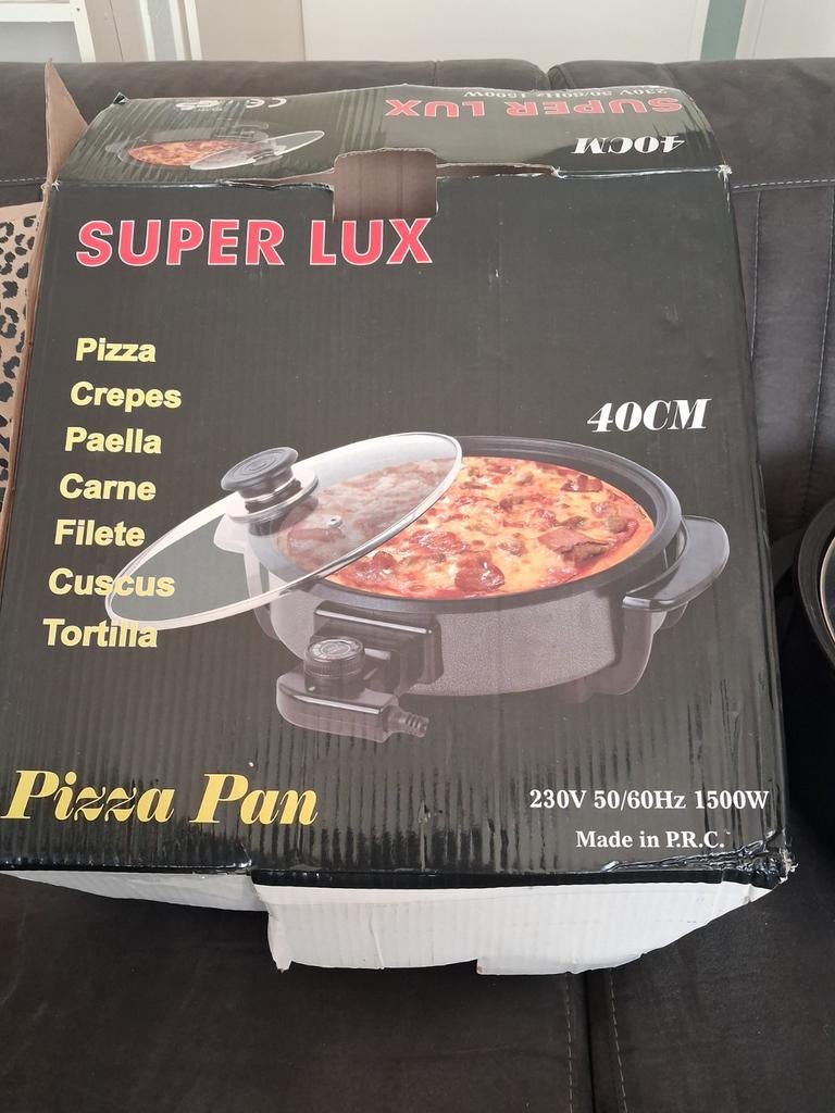 Super Lux Pizza Pan 40cm - Nieuw in doos, Minder dan 45 cm, Oven, Nieuw, Ophalen of Verzenden