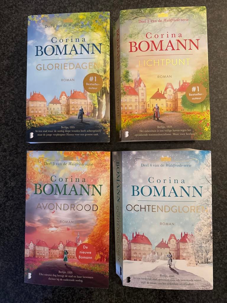 Corina Bomann - De Waldfriede-serie (deel 1-4), Ophalen of Verzenden, Zo goed als nieuw, Nederland