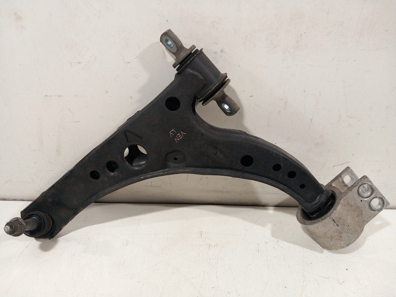 Draagarm links voor Opel Astra, Onderdelen@venauto.nl, Van der Ven Autorecycling B.V., Gebruikt, Ettenseweg 76, 4706 PB Roosendaal, The Netherlands