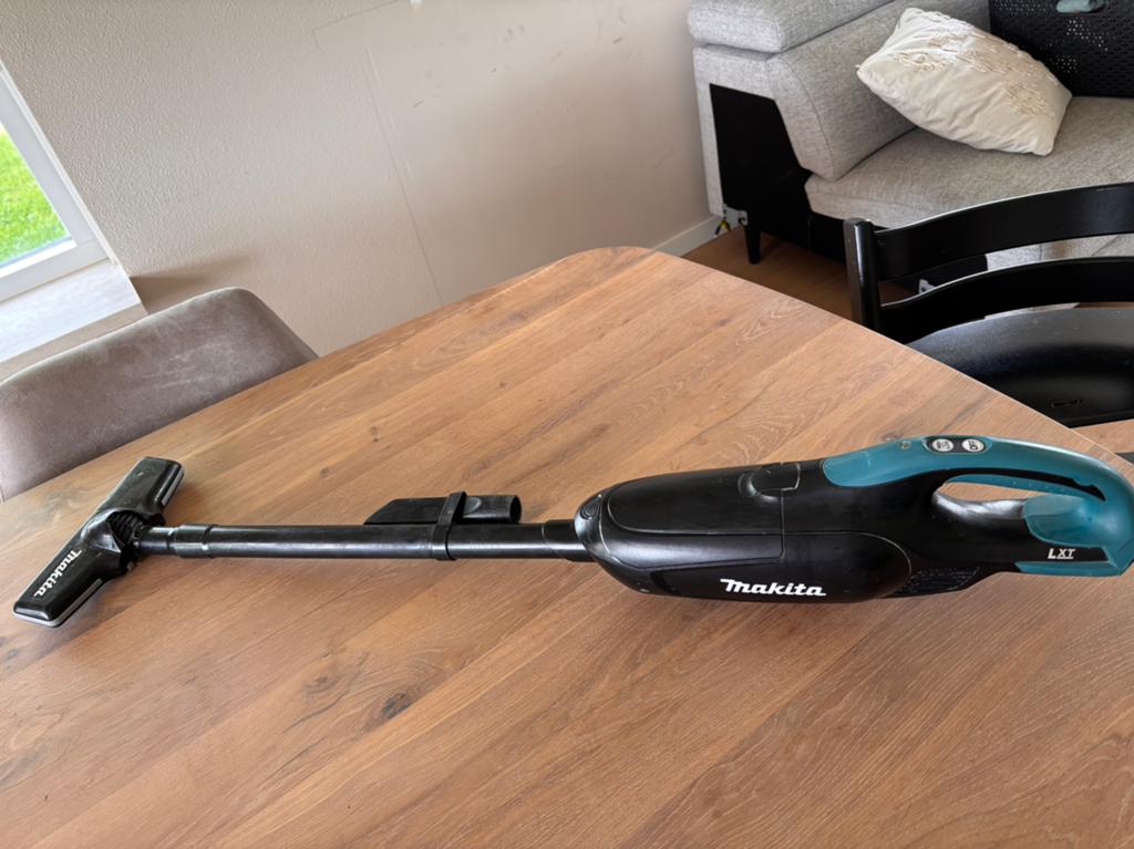 Makita DCL182 Steelstofzuiger - Draadloos en Krachtig, Ophalen, Gebruikt, Draadloos, Minder dan 1200 watt