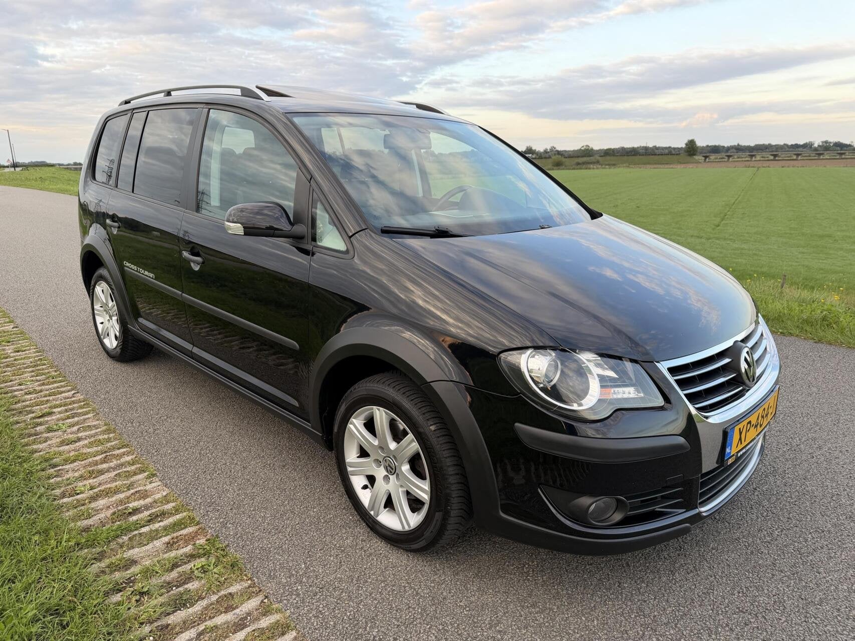 Volkswagen Touran 1.4 TSI Cross, Auto's, Voorwielaandrijving, Gebruikt, 4 cilinders, Met garantie (alle)