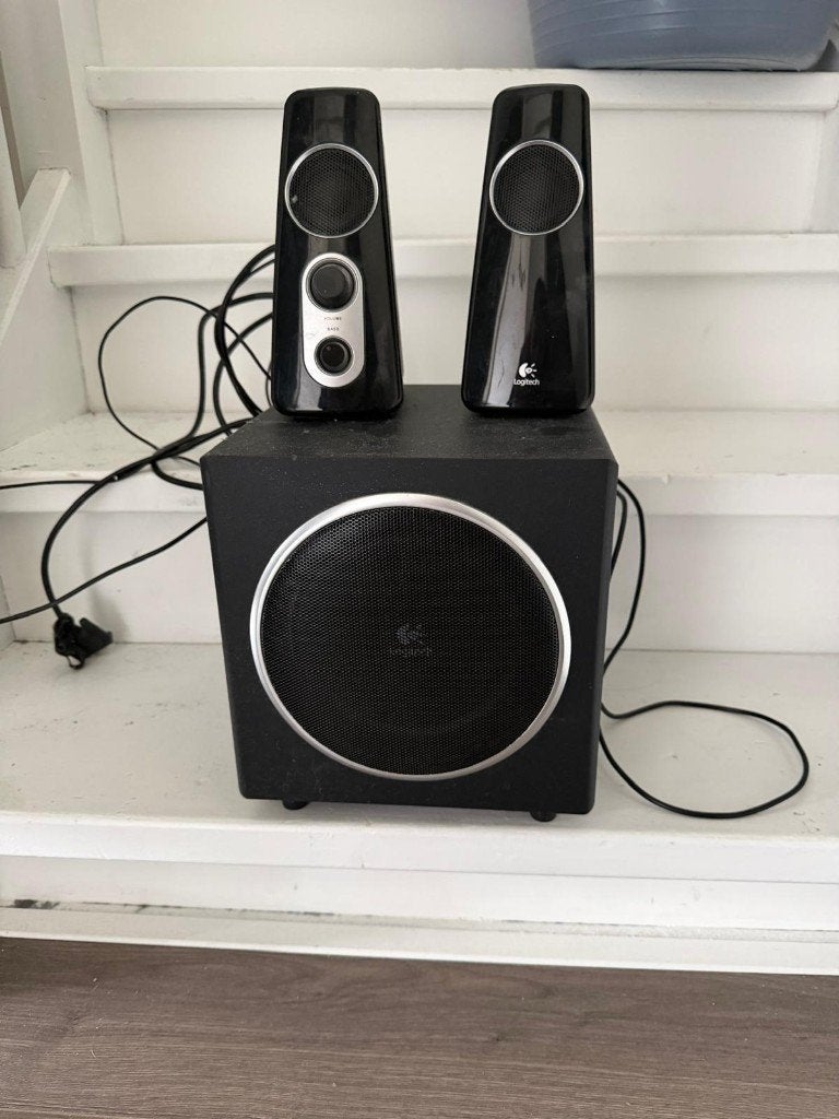 Logitech geluidsysteem, Ophalen, Inclusief kabels, Logitech, Speakerset