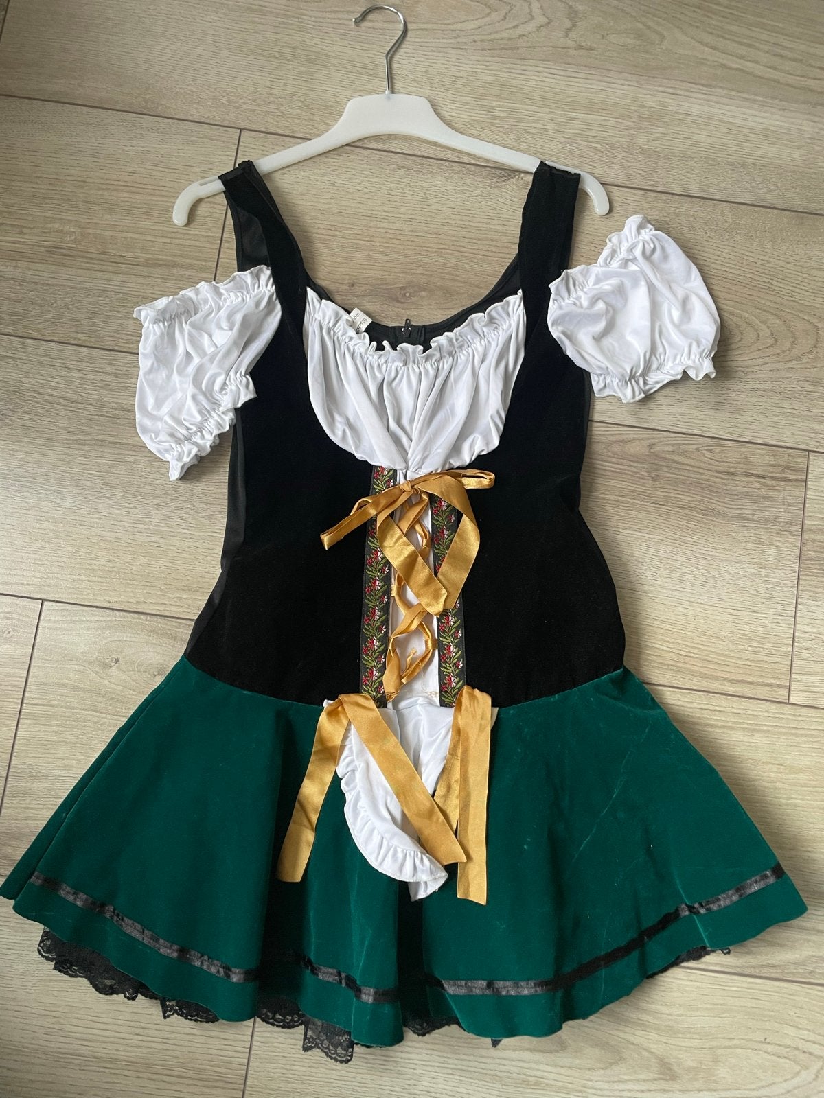 Mooie Dirndl jurk maat L - Oktoberfest & Carnaval, Kleding | Dames, Carnavalskleding en Feestkleding, Carnaval, Maat 42/44 (L)