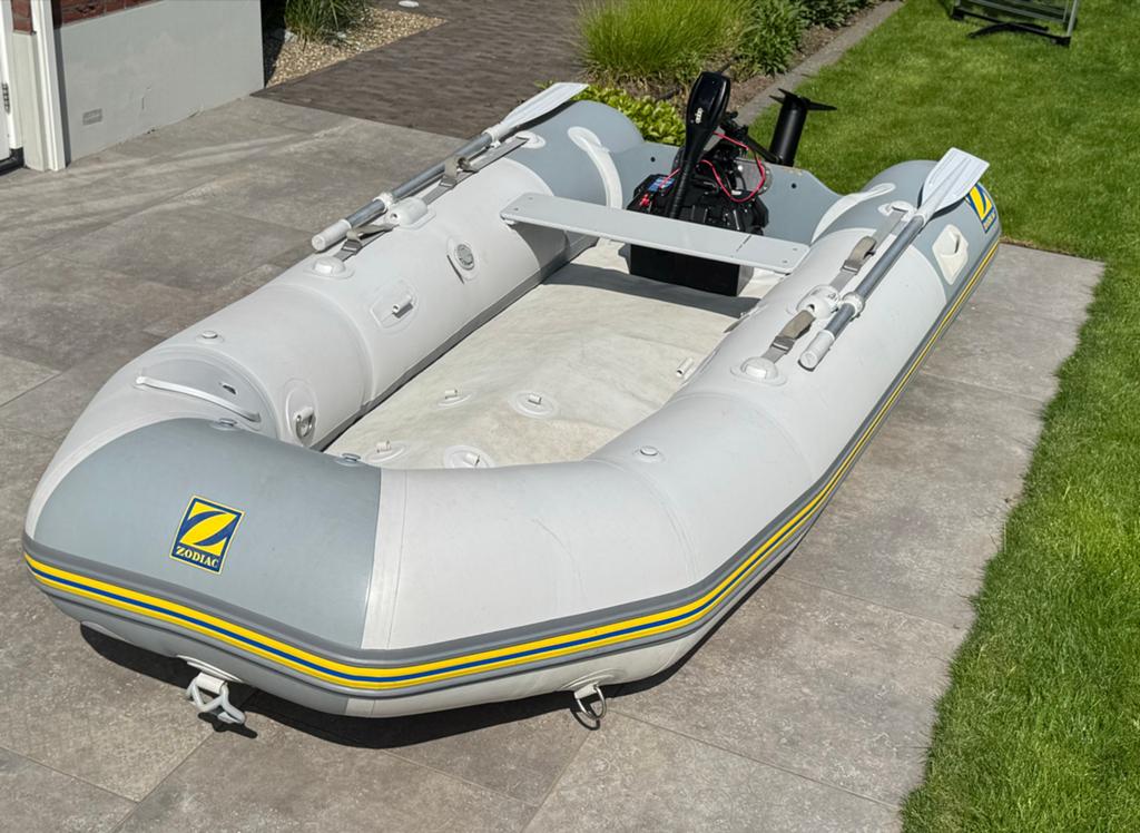 Complete Set: Zodiac Cadet 310 CFR + Talamex 66lbs Vaarset, Watersport en Boten, Ophalen, Inclusief motor, PVC, Elektrisch