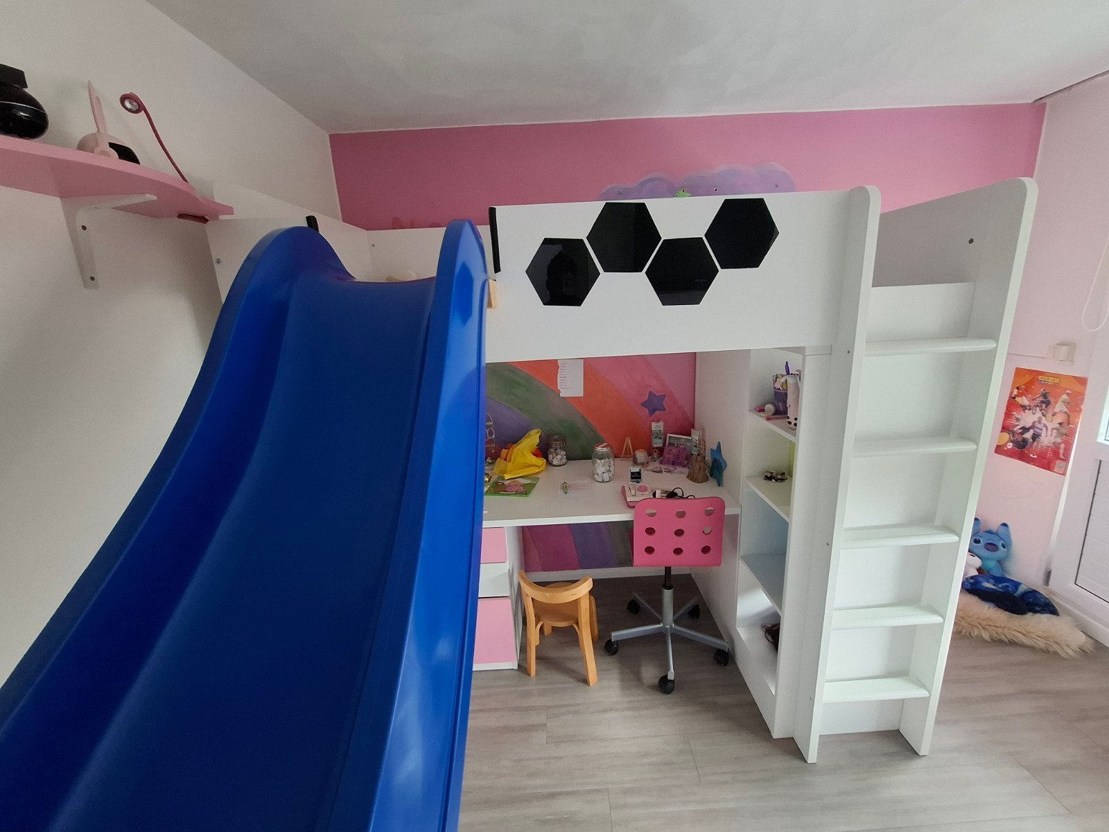 Kimderkamer met glijbaan. Slaapkamer meisje, Ophalen, Hoogslaper