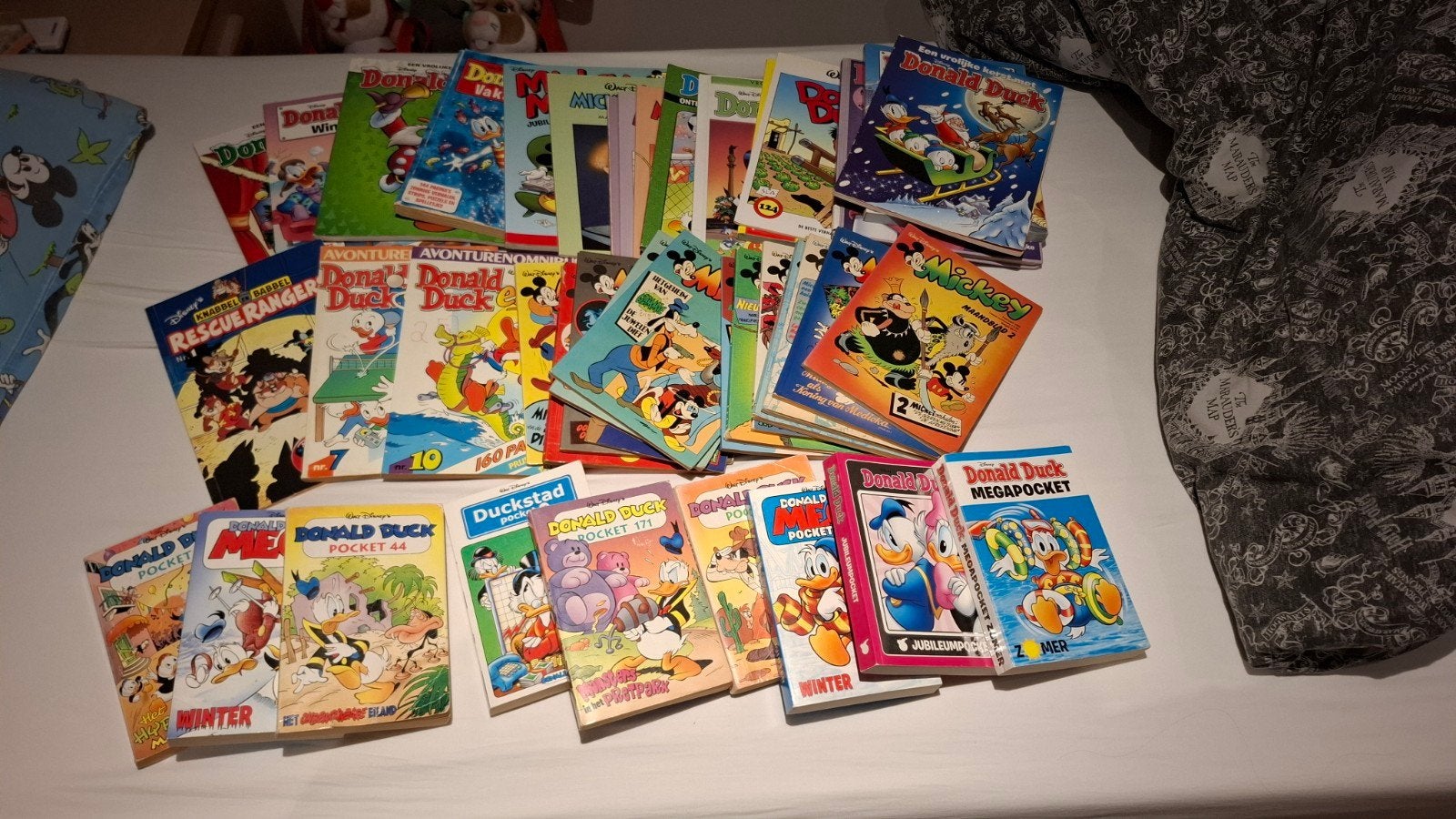 Disney Donald Duck, Mickey Mouse en Knabbel en Babbel strips, Gelezen, Walt Disney, Europa, Ophalen of Verzenden