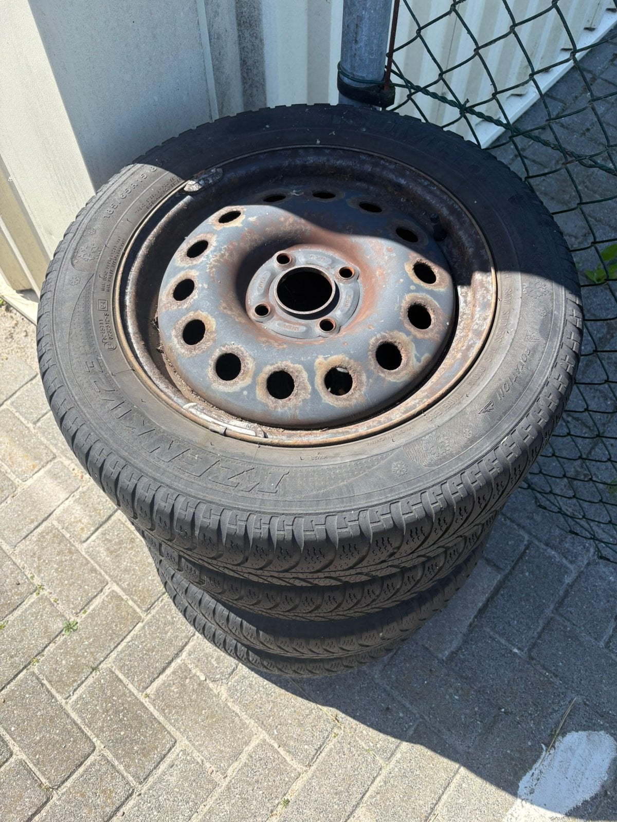 Gratis winterset Ford Fusion 2002-2010 4x108, Ophalen, Gebruikt, Ford