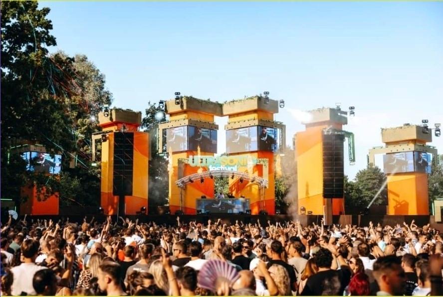 Twee tickets UltraSonic Festival +20 munten, Tickets en Kaartjes, Twee personen