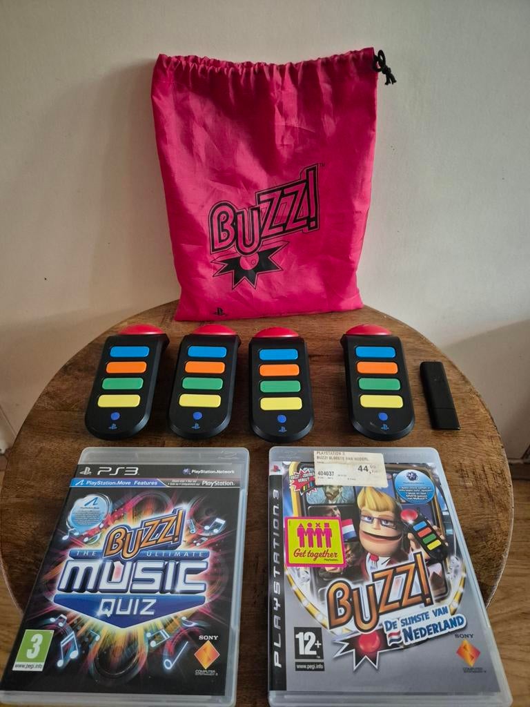 Buzz met 2 Buzz spellen voor PS 3., Spelcomputers en Games, Muziek, Ophalen of Verzenden, Zo goed als nieuw, 3 spelers of meer