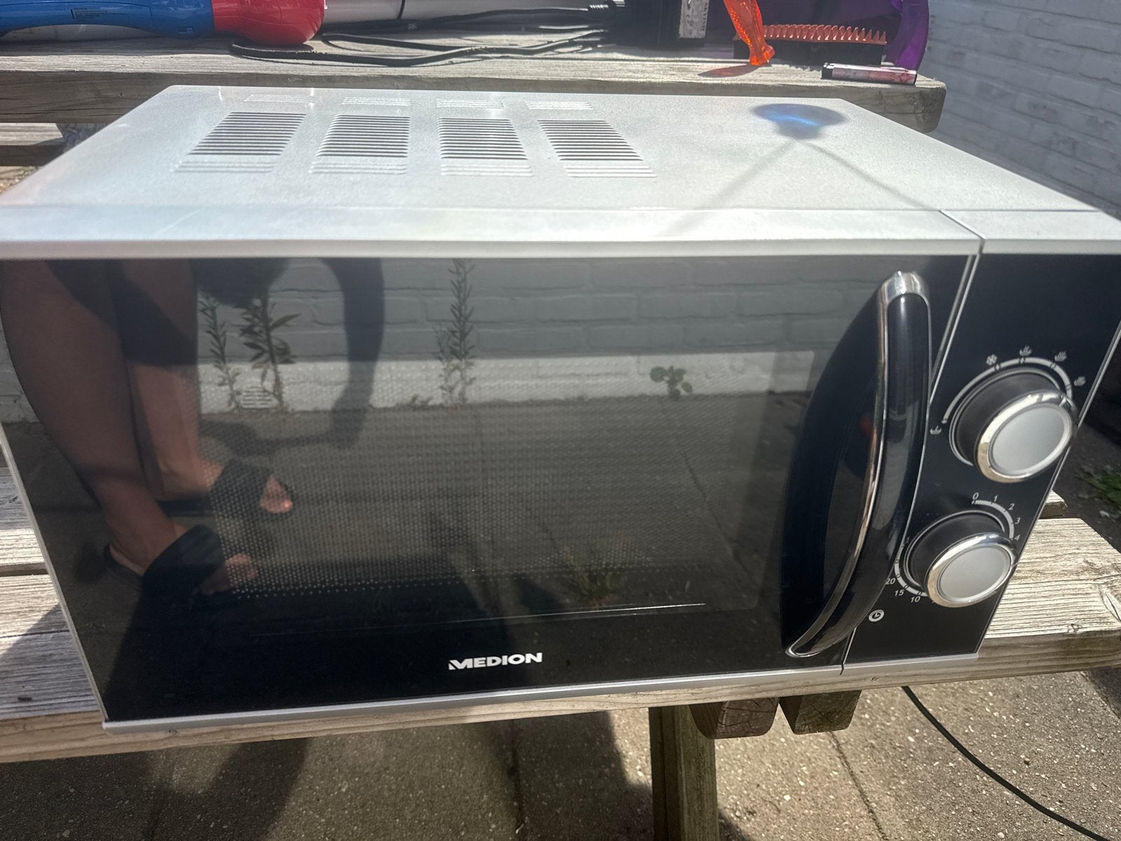 Amper gebruikte Medion magnetron, Ophalen, Minder dan 45 cm, Draaiplateau, Vrijstaand