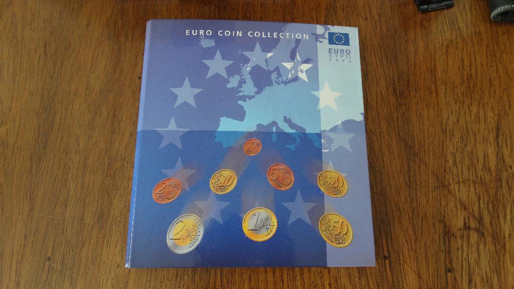 Euromunten in een map, Postzegels en Munten, Munten | Europa | Euromunten, Ophalen of Verzenden, Overige landen, 2 euro, Setje