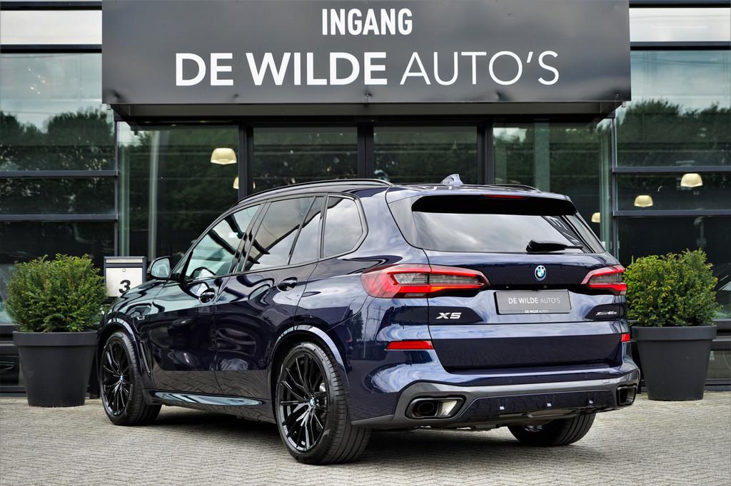 BMW X5 xDrive45e M-sport M-seats Pano SkyLounge 4-wielsturin, Gebruikt, 394 pk, Blauw, Lichtsensor