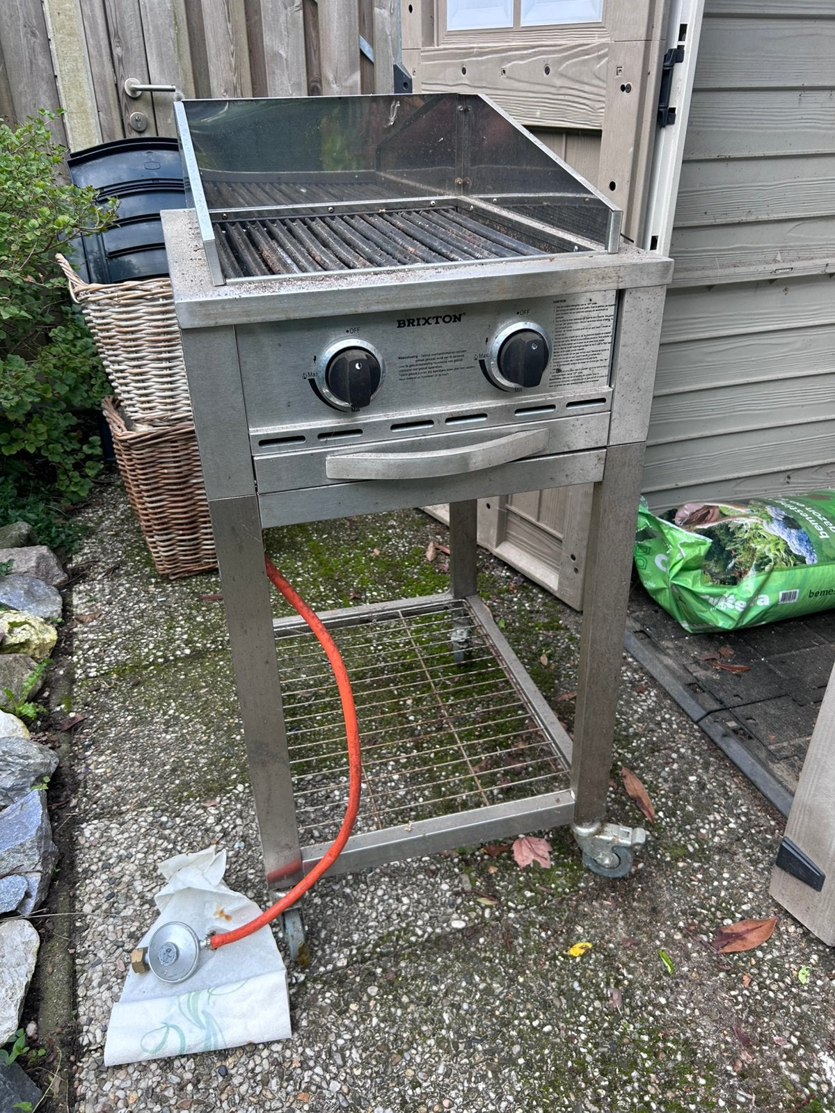 Gas bbq met onderstel, Ophalen, Gebruikt