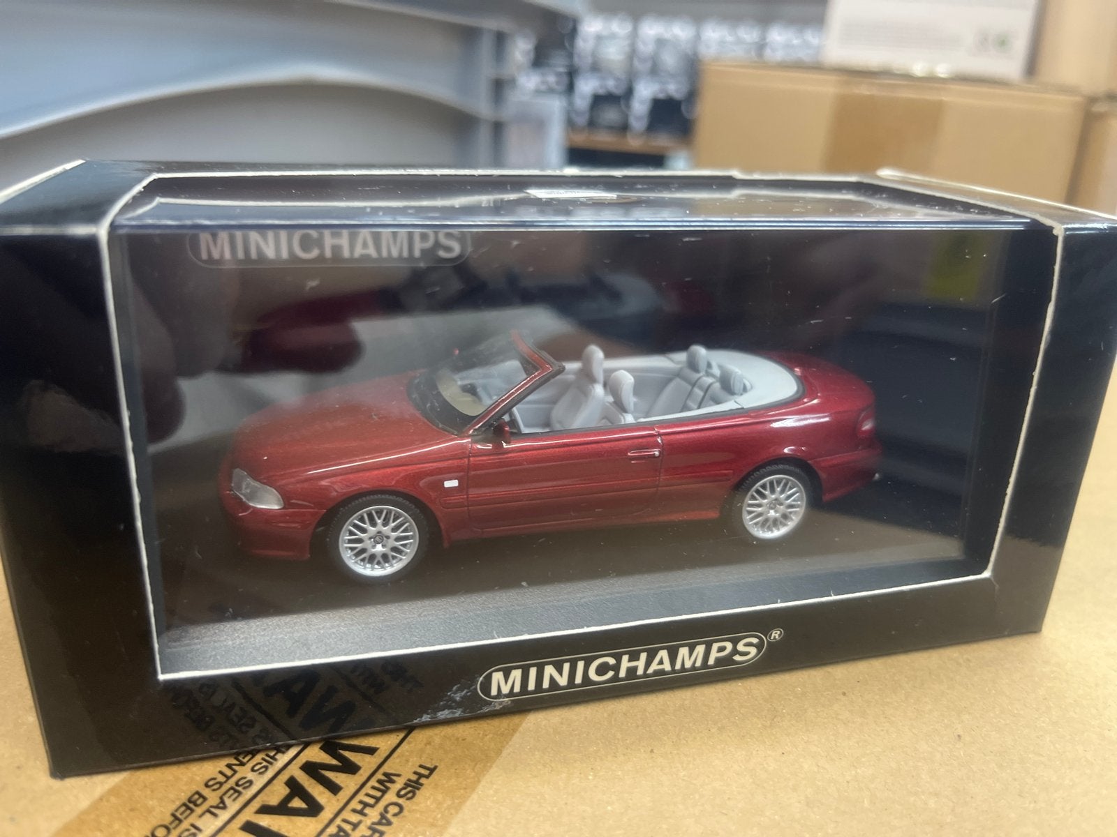 Minichamps Volvo C70 Cabriolet 1:43 - Rood, Overige merken, Minichamps, Tschuiten@hotmail.com, Duitsland
