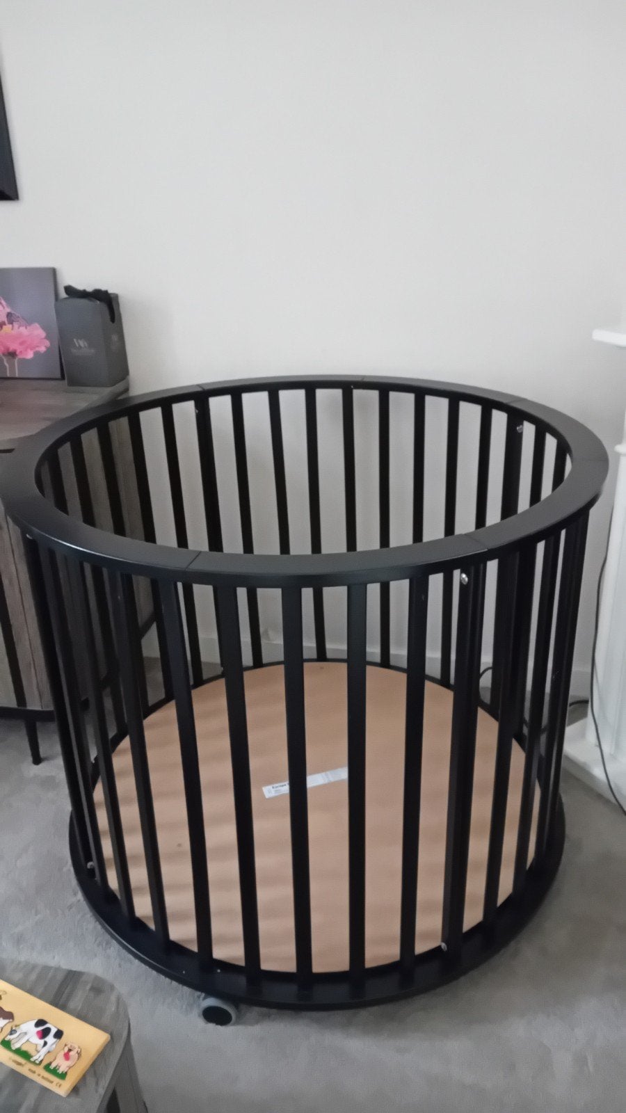 Europe Baby Circa Box Rond Zwart met Wieltjes, Ophalen, Zo goed als nieuw, Rond, Wieltjes