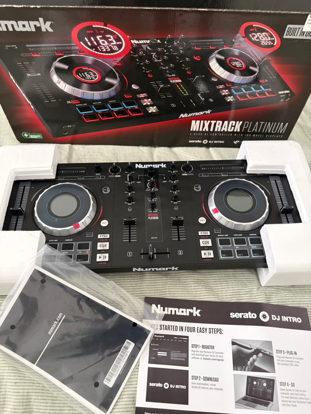 Numark Mixtrack Platinum DJ 4deck Controller, Muziek en Instrumenten, Ophalen, Nieuw, Dj-set, Numark